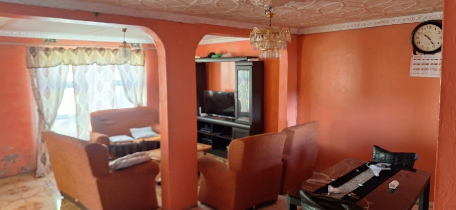 6 Bedroom Property for Sale in Mdantsane Nu 17 Eastern Cape